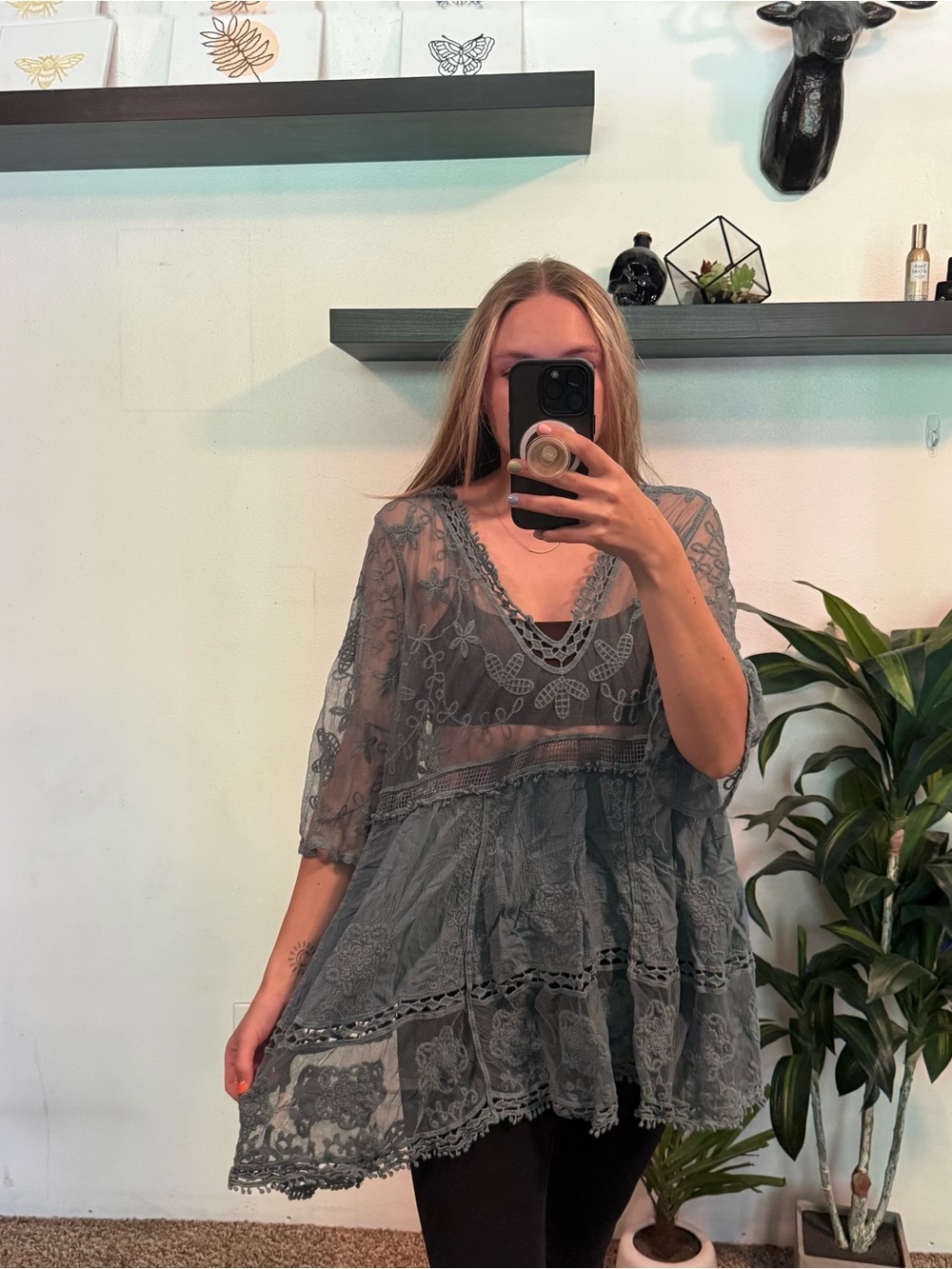 SHEIN Lace Short Sleeve V-Neck Peasant Top